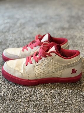 Jordan 1S Kids White and Hot Pink Low-Top Sneakers